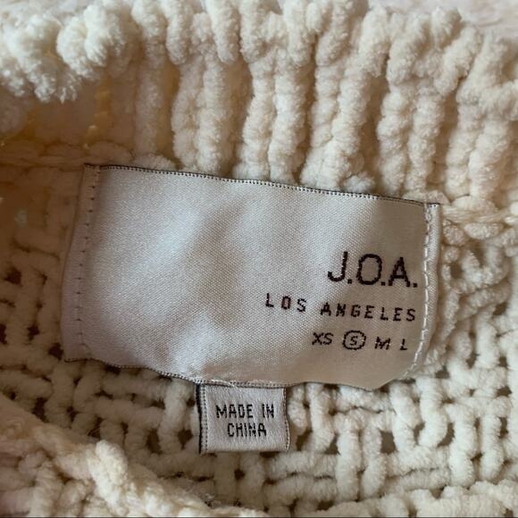 JOA cream ivory chunky cable knit cropped sweater size Small - Picture 10 of 12